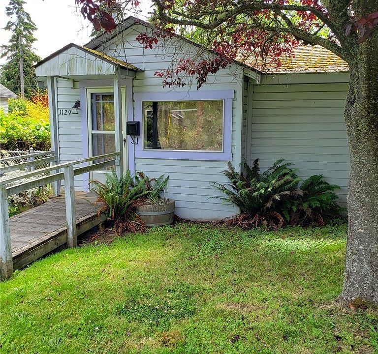 Front of cottage #1