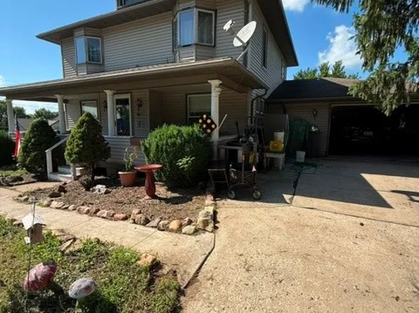 1201 Grand St, Guthrie Center, IA 50115