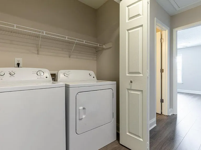 Indigo Apartments — Photo 11