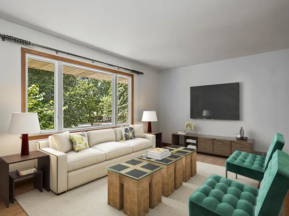 1096 Hackmann Cir NE, Fridley, MN 55432