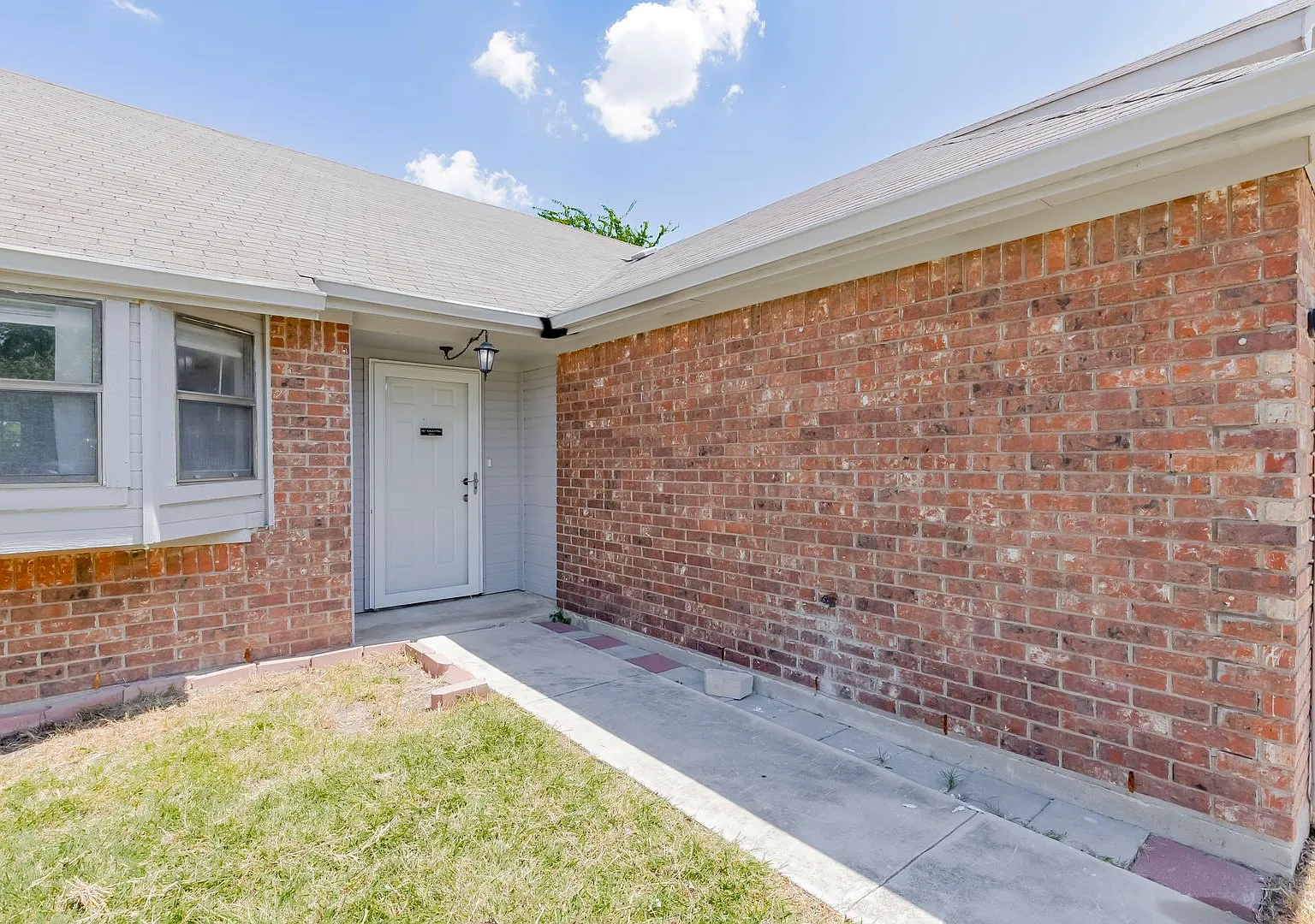 2015 Newton Drive — Photo 4