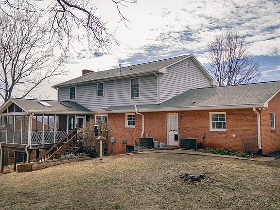 3rd image of 5823 Bighorn Dr