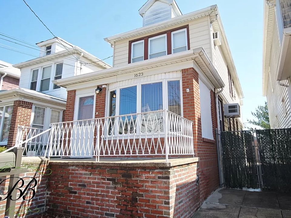 1st image of 1623 E 54th St