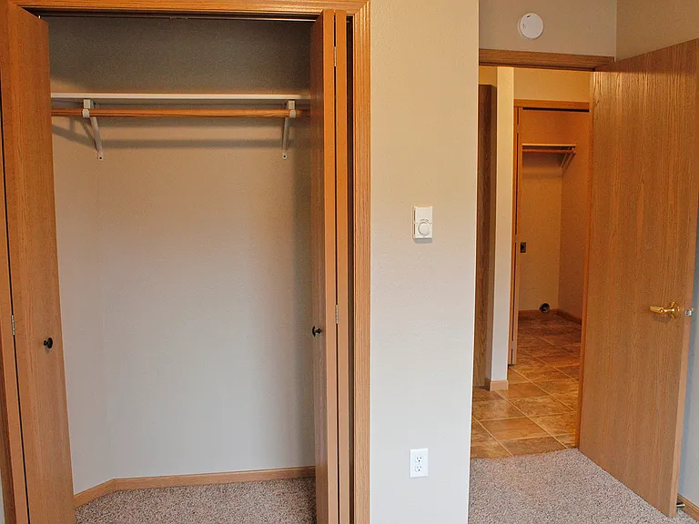 North Prairie Apartments — Photo 13