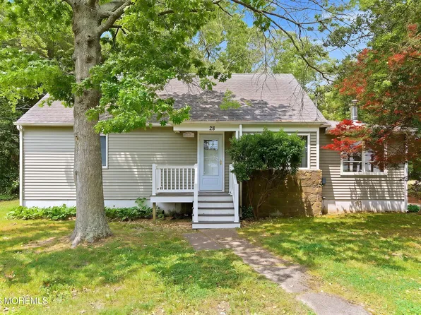 28 Pennsylvania Avenue, Waretown, NJ 08758