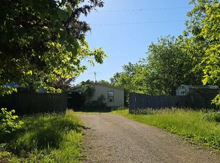 1652 Lyon Rd, New Haven, MO 63068