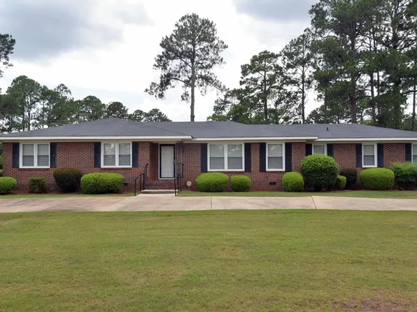 1910 W Lakeridge Dr, Albany, GA 31707