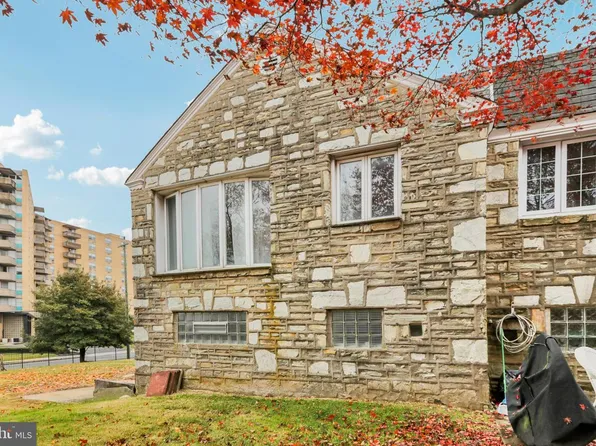 8855 Winchester Ave, Philadelphia, PA 19115