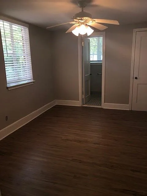 3412 Manor Ave — Photo 4