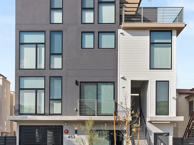 453 N Stanley Ave — Photo 8