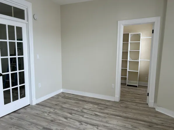 536 44th Street image 5 of 19