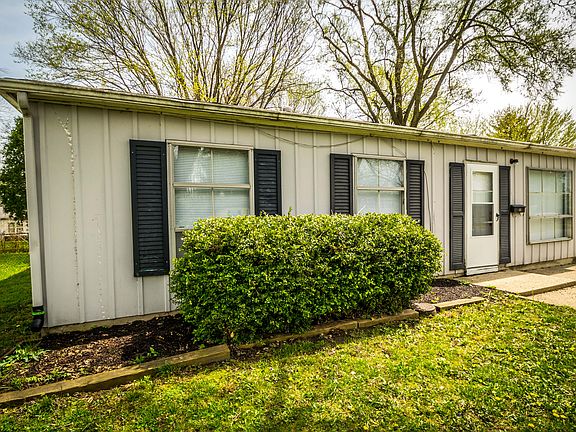 3rd image of 3519 Eisenhower Dr