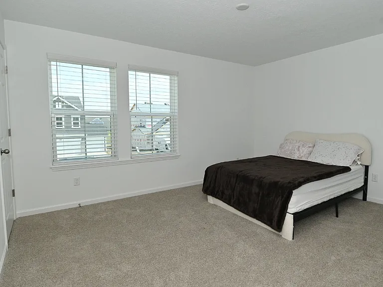 7348 Deerberg Dr — Photo 41