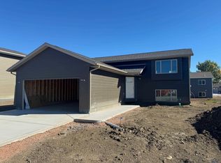 4026 Magnum Rd, Rapid City, SD 57703