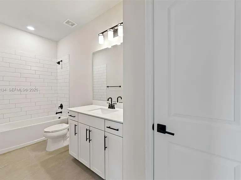 4470 Waterside Dr — Photo 21
