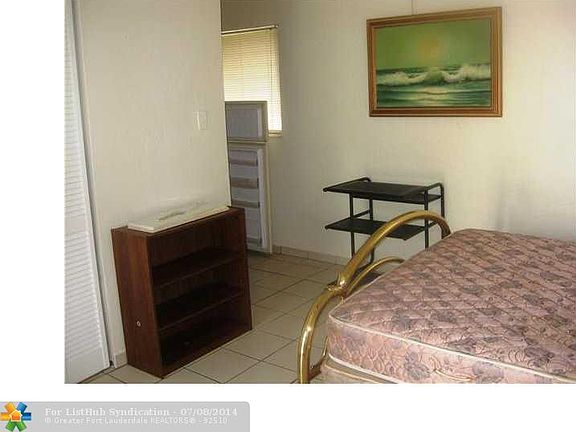 5th image of 404 NE 23rd Ave APT 3