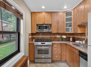 317 Main Street #C, Roslyn, NY 11576