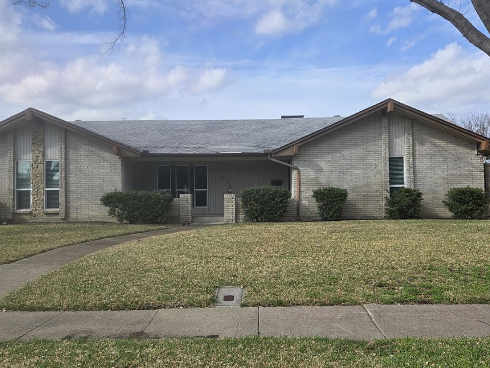 1st image of 2933 Harlee Dr