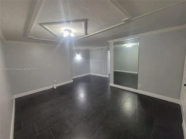 4050 NW 135th St APT 10-2, Opa Locka, FL 33054