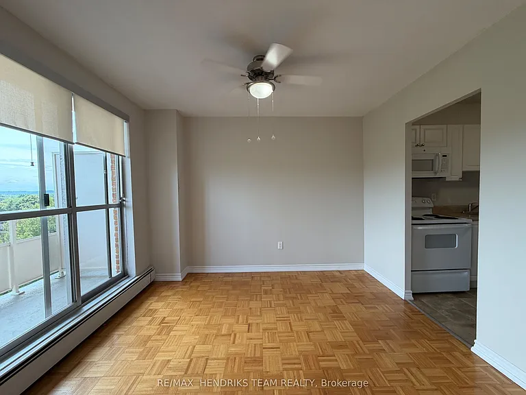 60 Windward St #809 — Photo 4