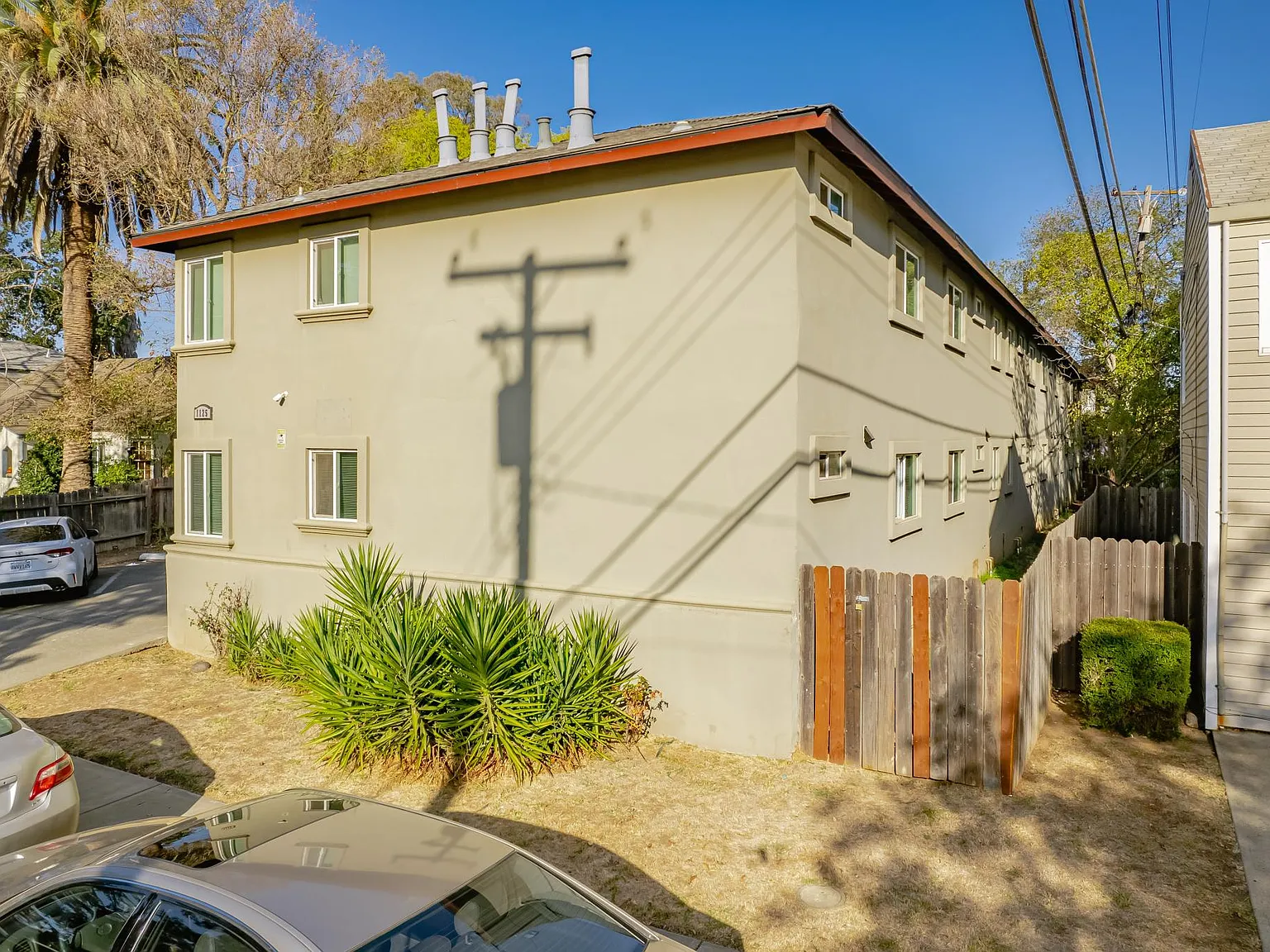 1 bed, 800 sqft, $1,350 — Photo 1