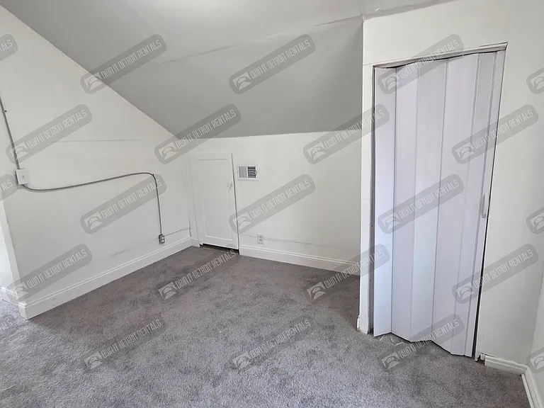 11591 Roxbury St — Photo 18