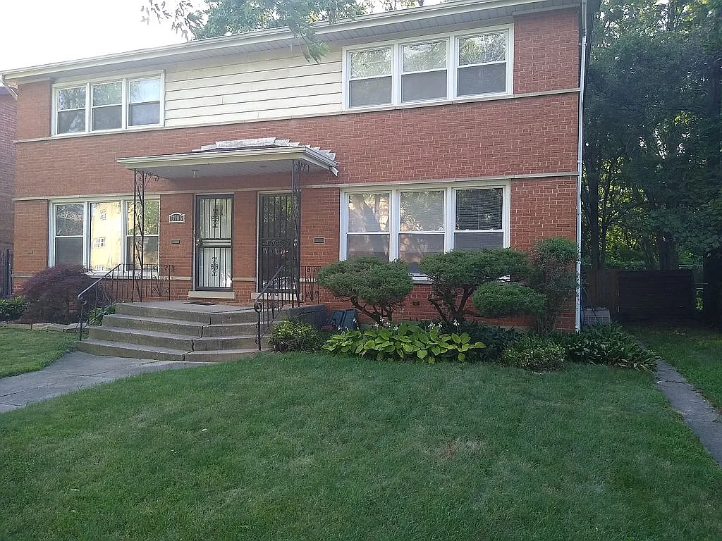 13904 S Clark St photo 1