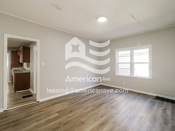 1402323_005_dining_room_5.jpg