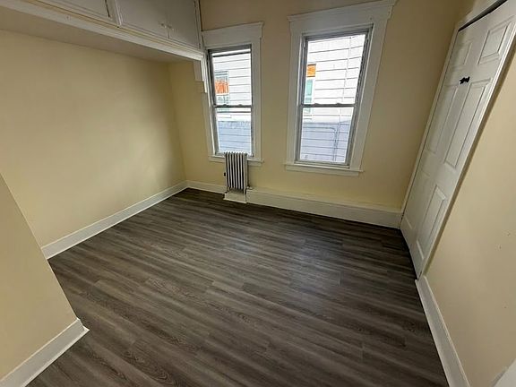 3rd image of 106-108 Graham Ave #2