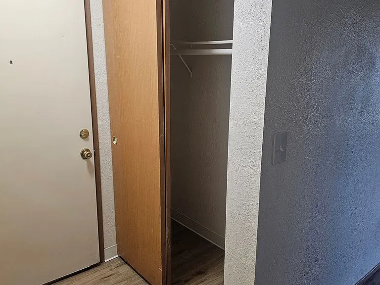 9209 Washington Blvd SW — Photo 21