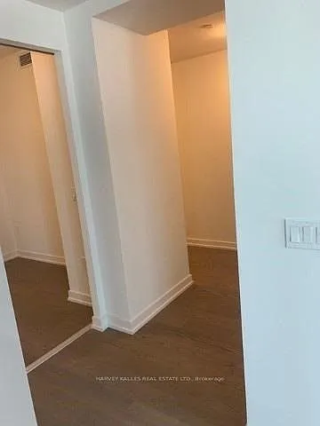 1 Yorkville Ave #705 — Photo 25