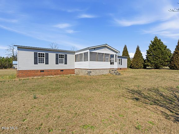 3rd image of 860 & 862 Sandhill Road