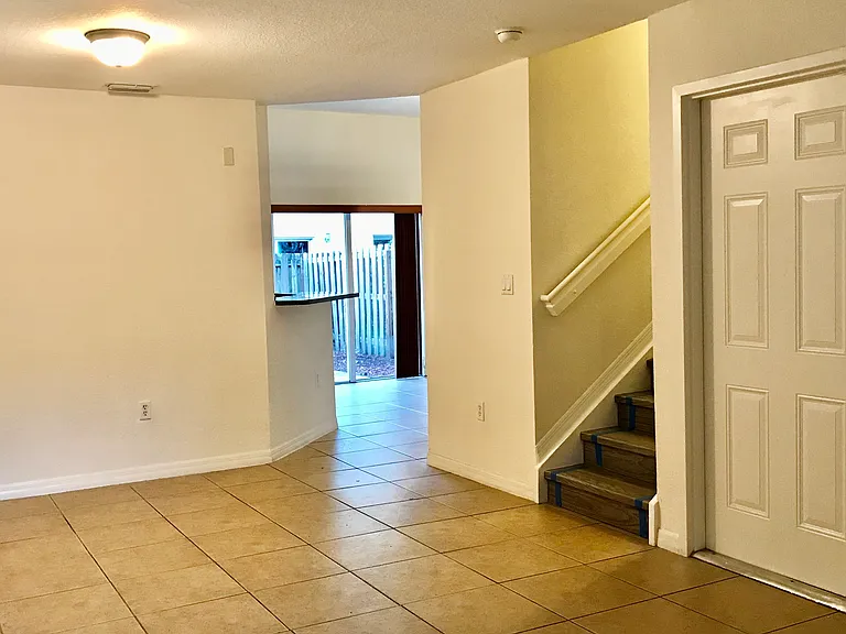 8875 SW 220th Ln — Photo 4