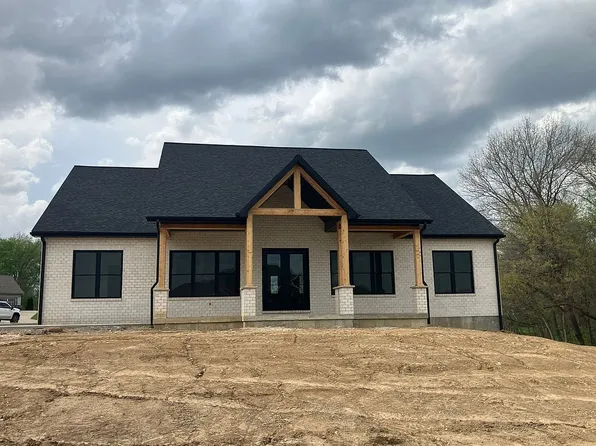 10116 Norwoods Ct, Hannibal, MO 63401