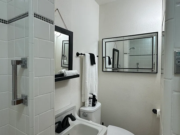 1300 Oak Ave #3 — Photo 9