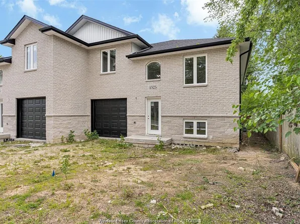 1515 Michigan Ave, Lasalle, ON N9J 2G7