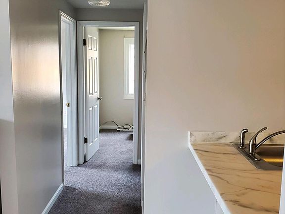 4th image of 65 Concord Pl #8