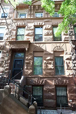 Rented by Michael Cohan, LREB | media 26