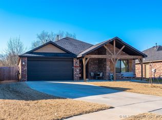 3623 E Cherry Hill Ct, Broken Arrow, OK 74014