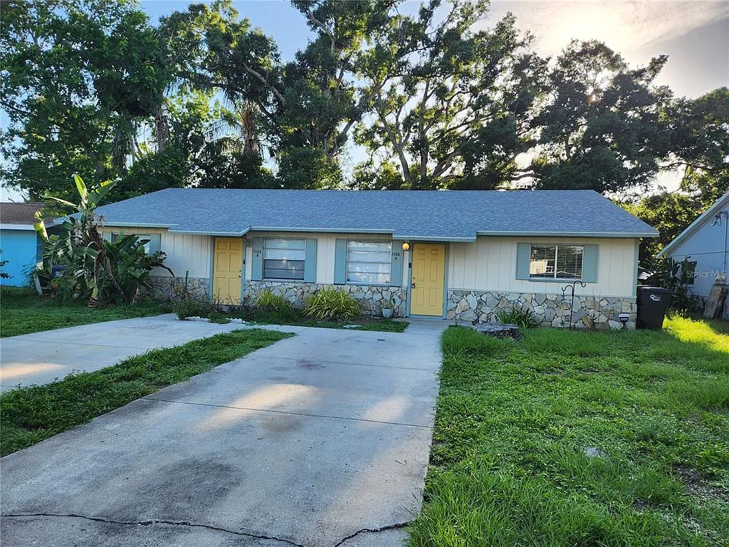 3 bed, 2.0 bath, 972 sqft, $1,895 — Photo 2