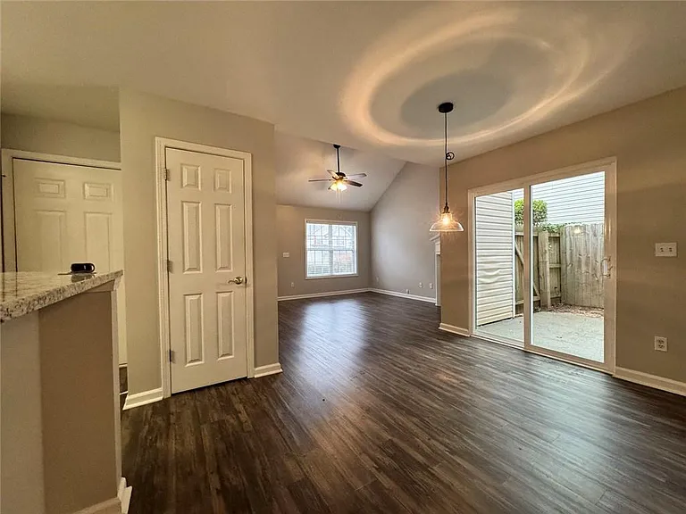 204 Park Pl — Photo 11