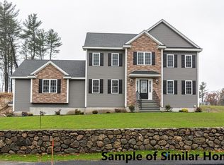 35 Fieldstone Ln, Billerica, MA 01821