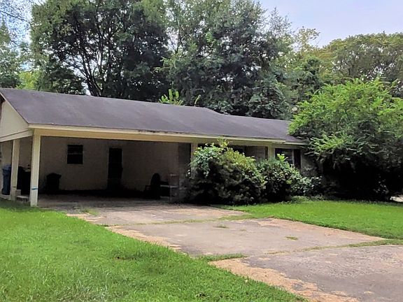3rd image of 8009 Edwina Dr