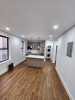 1st image of 69 Pinehurst Ave APT 2C