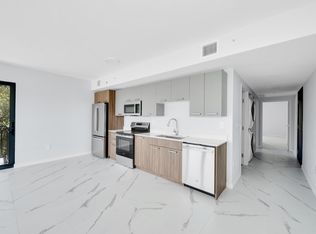 895 NE 130th St #225, Miami, FL 33161