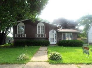 1510 S 8th St, Burlington, IA 52601