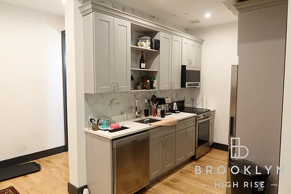 Rented by Brooklyn High Rise LLC | media 41