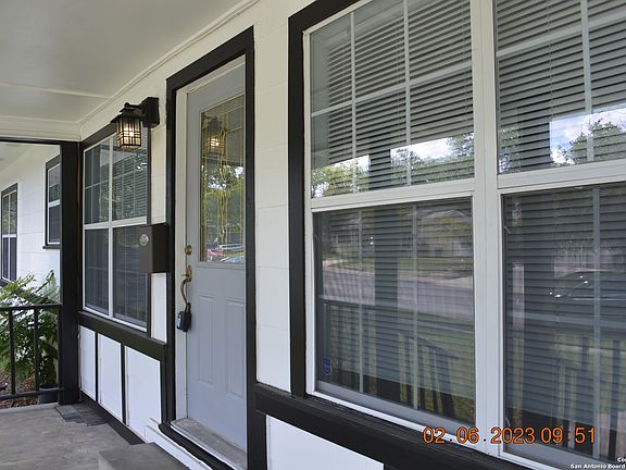 2nd image of 258 NASSAU DR