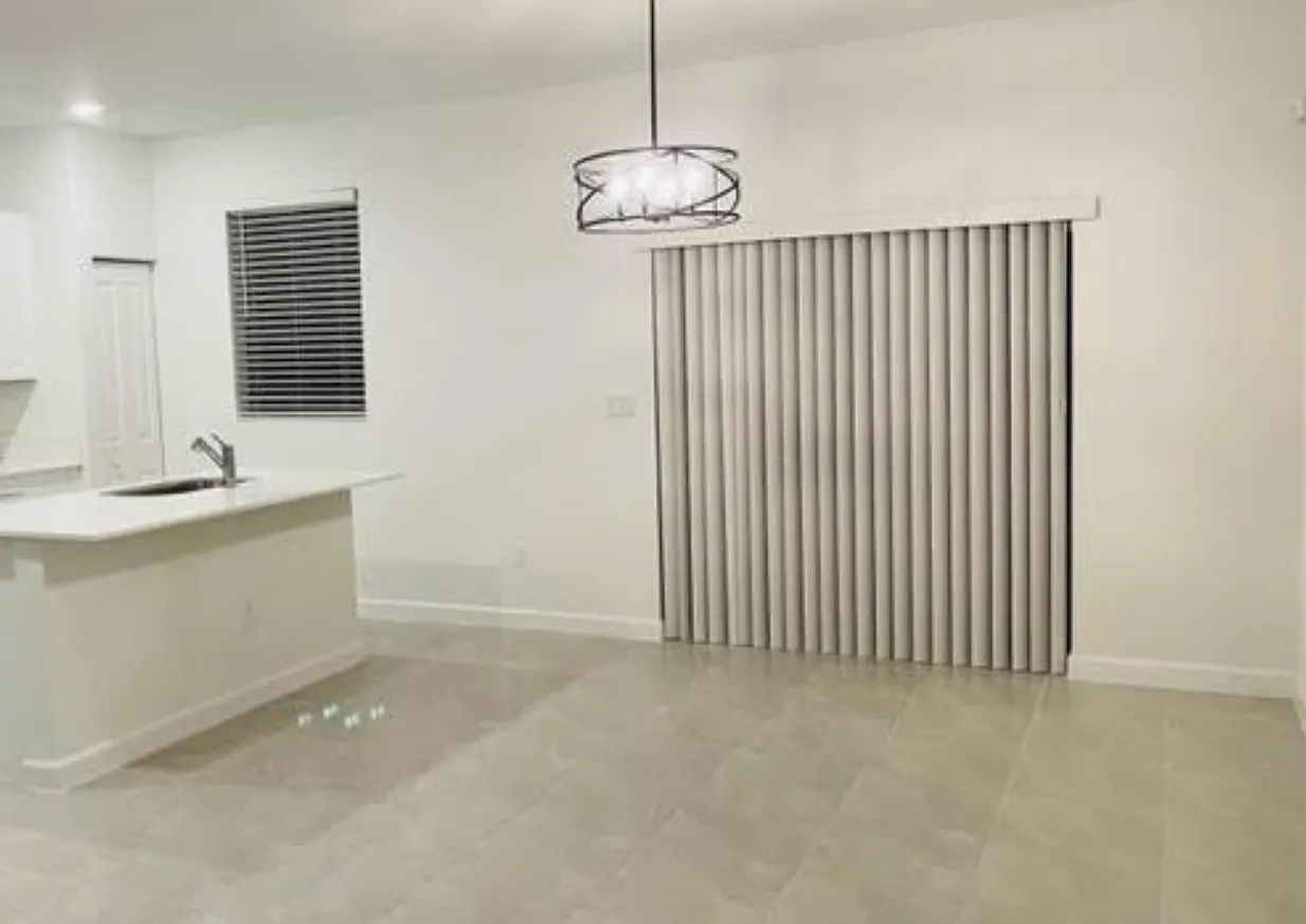 3 bed, 1888 sqft, $3,400 — Photo 3