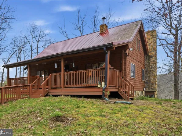 412 Hideaway Ln, Berkeley Springs, WV 25411
